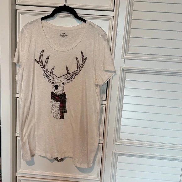 J. Crew cream Reindeer beaded collector Graphic Tee. Medium - Picture 2 of 9